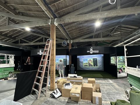 Bays going up under the beams, boxes still on the floor